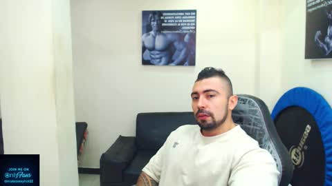 Snapshot of mateosexyhot22 chatting on 19, 10, 2025 Mateo online show from 19, 10, 2025