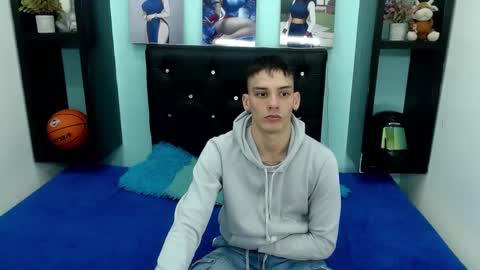 mathews_hot21 online show from 19, 9, 2025