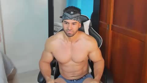 Snapshot of mathews_smith chatting on 9, 10, 2025 mathews_smith online show from 9, 10, 2025