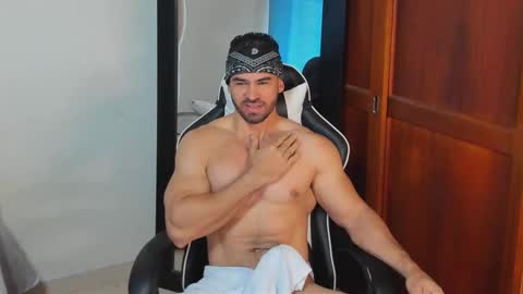 Snapshot of mathews_smith chatting on 28, 10, 2025 mathews_smith online show from 28, 10, 2025