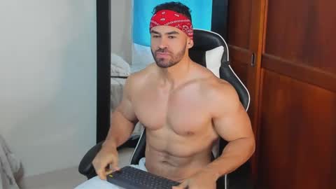 Snapshot of mathews_smith chatting on 1, 11, 2025 mathews_smith online show from 1, 11, 2025