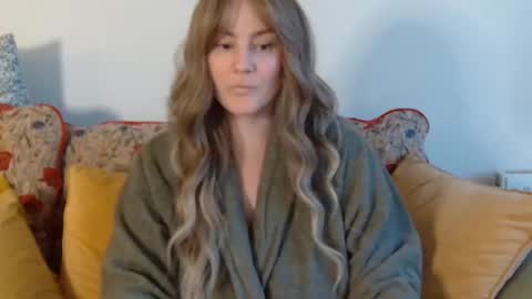 Snapshot of mathilde_solveig chatting on 20, 12, 2024 mathilde_solveig online show from 20, 12, 2024
