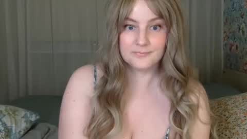 Snapshot of mathilde_solveig chatting on 30, 12, 2024 mathilde_solveig online show from 30, 12, 2024