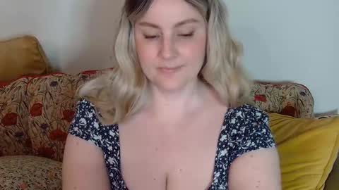 Snapshot of mathilde_solveig chatting on 24, 1, 2025 mathilde_solveig online show from 24, 1, 2025