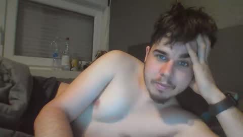 Snapshot of matho05 chatting on 24, 11, 2025 MATHIS online show from 24, 11, 2025