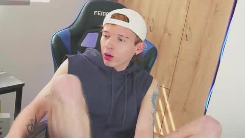 Snapshot of mathwx_ chatting on 30, 11, 2025 Alejandro Alex online show from 30, 11, 2025