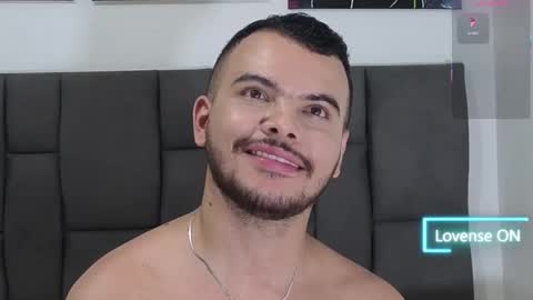 Matias Towers online show from 1, 12, 2025