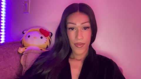 Snapshot of matrixprincess chatting on 10, 11, 2025 MOLLY MILLS online show from 10, 11, 2025