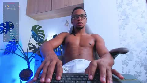 Snapshot of matteo_777 chatting on 24, 10, 2025 Mateo online show from 24, 10, 2025