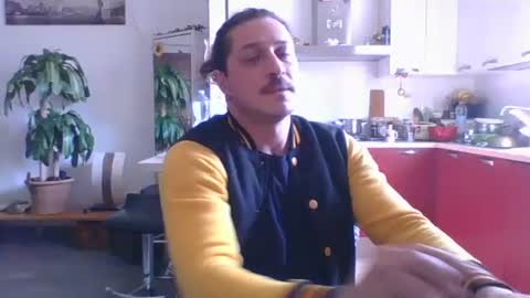 matteushh87 online show from 10, 3, 2026