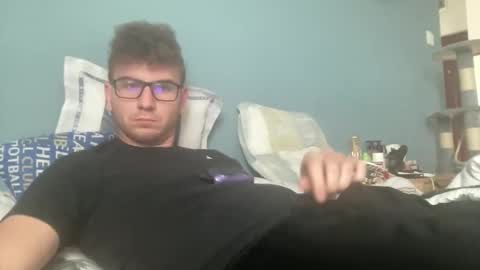 Snapshot of matthd21 chatting on 27, 10, 2025 matthd21 online show from 27, 10, 2025