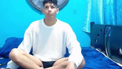 matthew_hawk19 online show from 1, 2, 2025