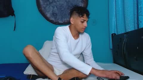 matthew_hawk19 online show from 2, 3, 2025