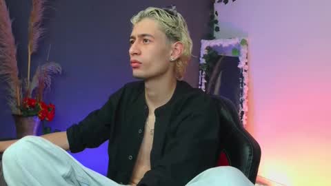 Snapshot of mattias_dantee chatting on 19, 10, 2025 mattias online show from 19, 10, 2025