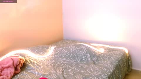 mattilda_18 online show from 10, 1, 2025