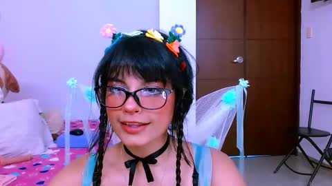 mattilda_18 online show from 7, 3, 2025