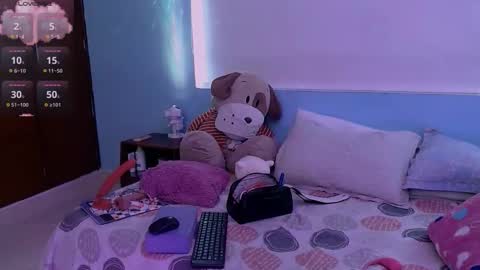 mattilda_18 online show from 19, 9, 2025
