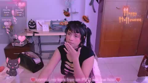 mattilda_18 online show from 27, 10, 2025