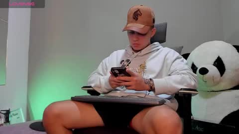 mattiwsmorris_ online show from 23, 10, 2025