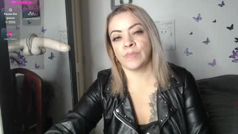 Mature liaa online show from 18, 1, 2025