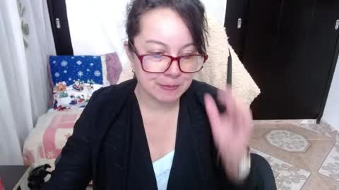 Snapshot of mature_wolf chatting on 13, 12, 2024 Sonia online show from 13, 12, 2024