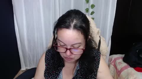 Snapshot of mature_wolf chatting on 27, 12, 2024 Sonia online show from 27, 12, 2024