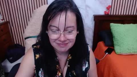 Snapshot of mature_wolf chatting on 17, 10, 2025 Sonia online show from 17, 10, 2025