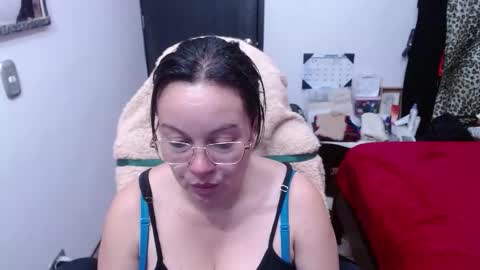 Snapshot of mature_wolf chatting on 19, 11, 2025 Sonia online show from 19, 11, 2025