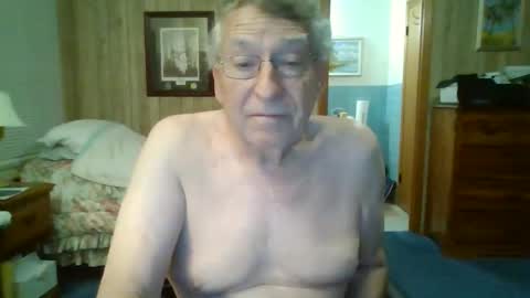 Snapshot of maturecouple1954 chatting on 12, 3, 2026 SXECPL55 at G mail Dot Com online show from 12, 3, 2026