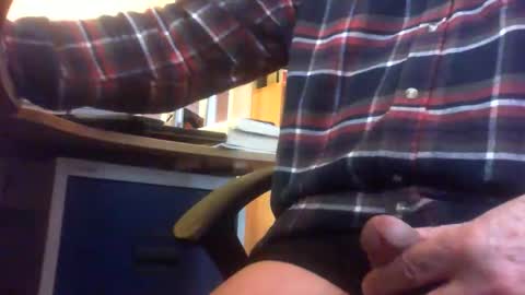 Maturedaddi online show from 15, 12, 2025