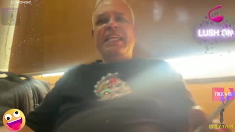 Snapshot of maturedman_44 chatting on 25, 11, 2025 DEV online show from 25, 11, 2025