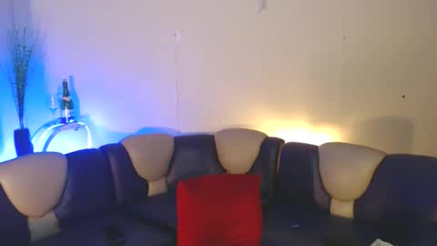 maturity_mommy_intown online show from 25, 10, 2025