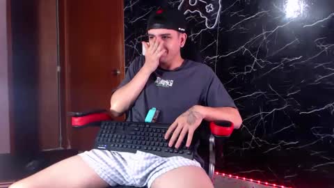 Snapshot of maty_hard chatting on 5, 2, 2025 Matias online show from 5, 2, 2025