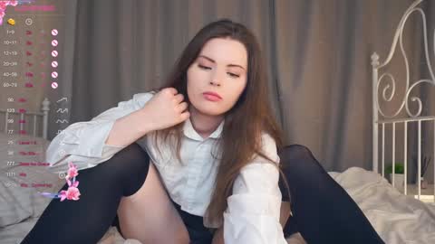 Lily online show from 3, 2, 2025