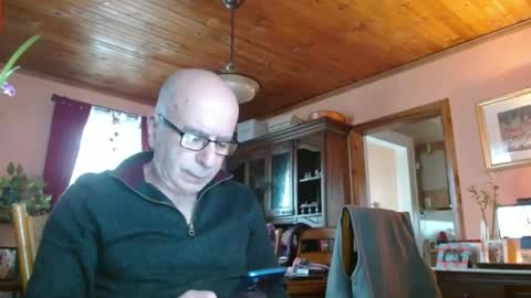 Maurice online show from 6, 2, 2025