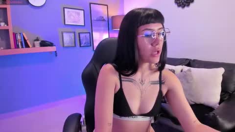 Mavis  online show from 6, 2, 2026