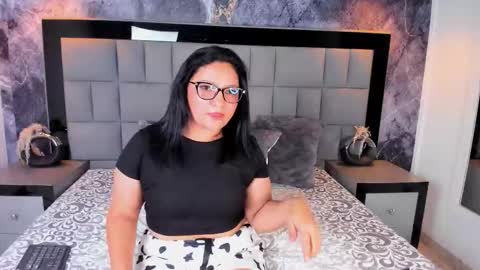 Mavis  online show from 8, 2, 2026