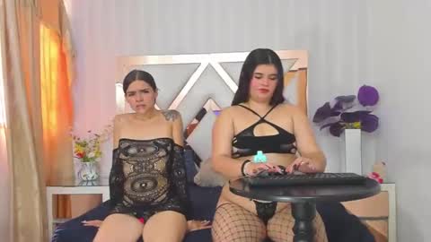 Snapshot of mavyandelizabeth chatting on 18, 10, 2025 MavyANDElizabeth online show from 18, 10, 2025