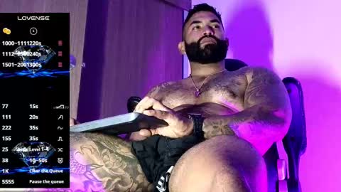 max__prada online show from 1, 11, 2025