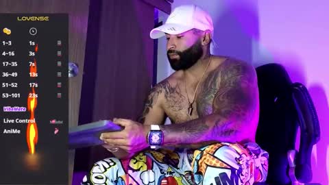 max__prada online show from 5, 12, 2025