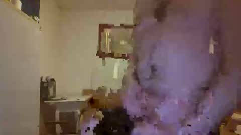 Snapshot of max_arahnofob chatting on 5, 11, 2025 Max Bax online show from 5, 11, 2025