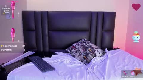 Max lover1 online show from 13, 2, 2025