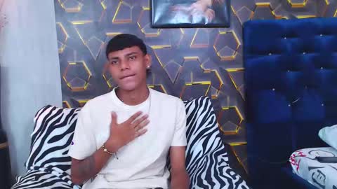 max online show from 4, 10, 2025