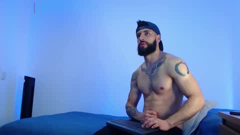 Snapshot of max_xl_ chatting on 21, 10, 2025 max_xl_ online show from 21, 10, 2025