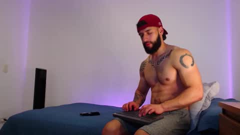 Snapshot of max_xl_ chatting on 28, 10, 2025 max_xl_ online show from 28, 10, 2025