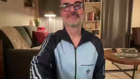 Max Mikado online show from 1, 2, 2025