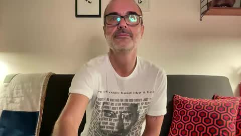 Max Mikado online show from 12, 10, 2025