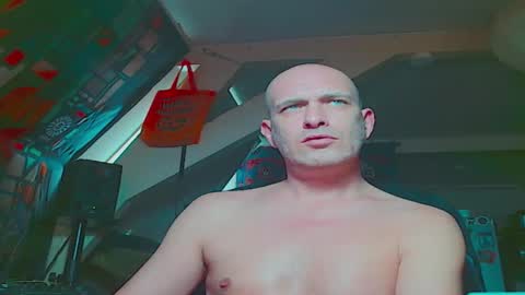 Snapshot of maxhardcore77 chatting on 10, 11, 2025 maxhardcore77 online show from 10, 11, 2025