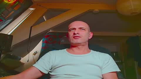 Snapshot of maxhardcore77 chatting on 18, 11, 2025 maxhardcore77 online show from 18, 11, 2025