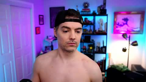 Max Hughes online show from 12, 4, 2026